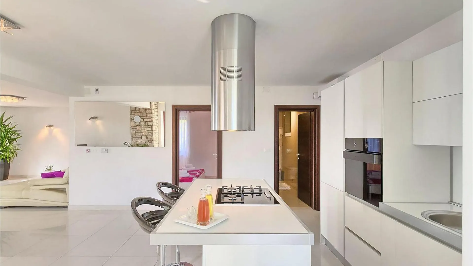 Villa View Klanfari 0*,