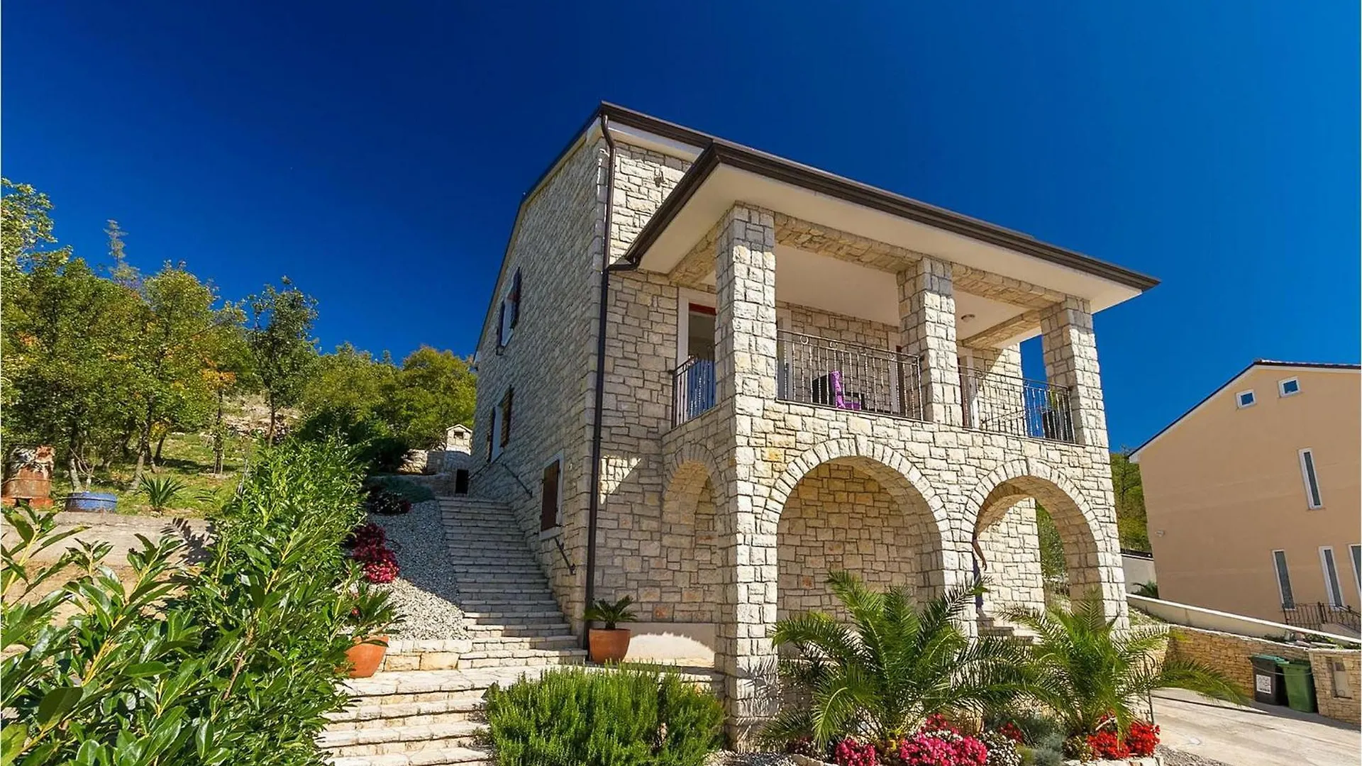 Villa View Klanfari